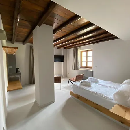 Cascina Belvedi 컨트리하우스 클라네초